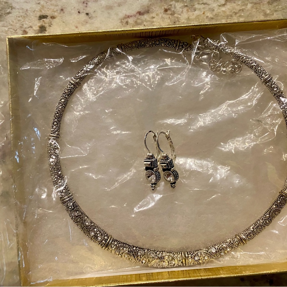 Premier Design- Silver Necklace and Earring Set
